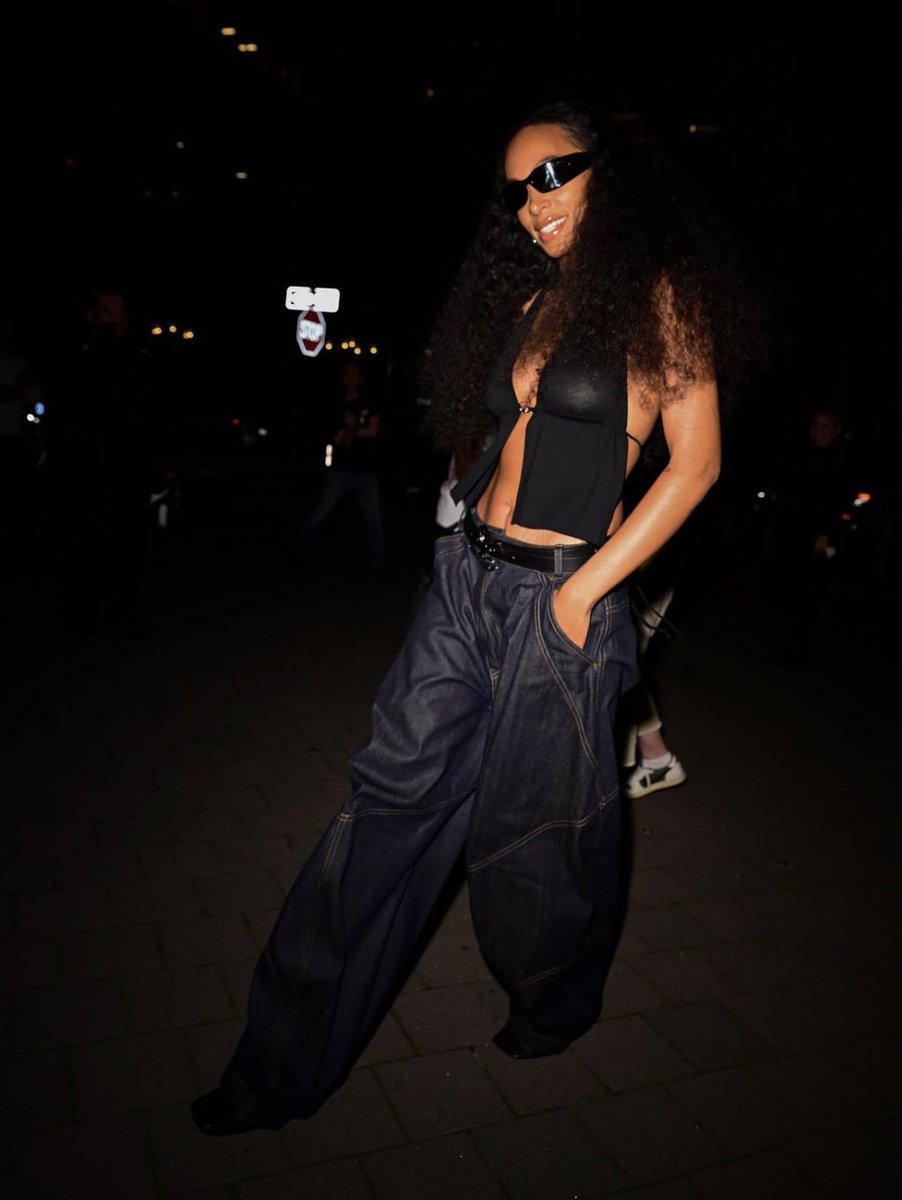 she’s too fab