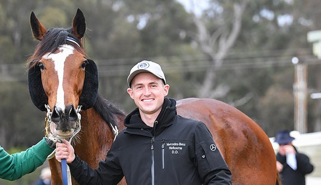 Giddy Up With Gareth Hall tweet media