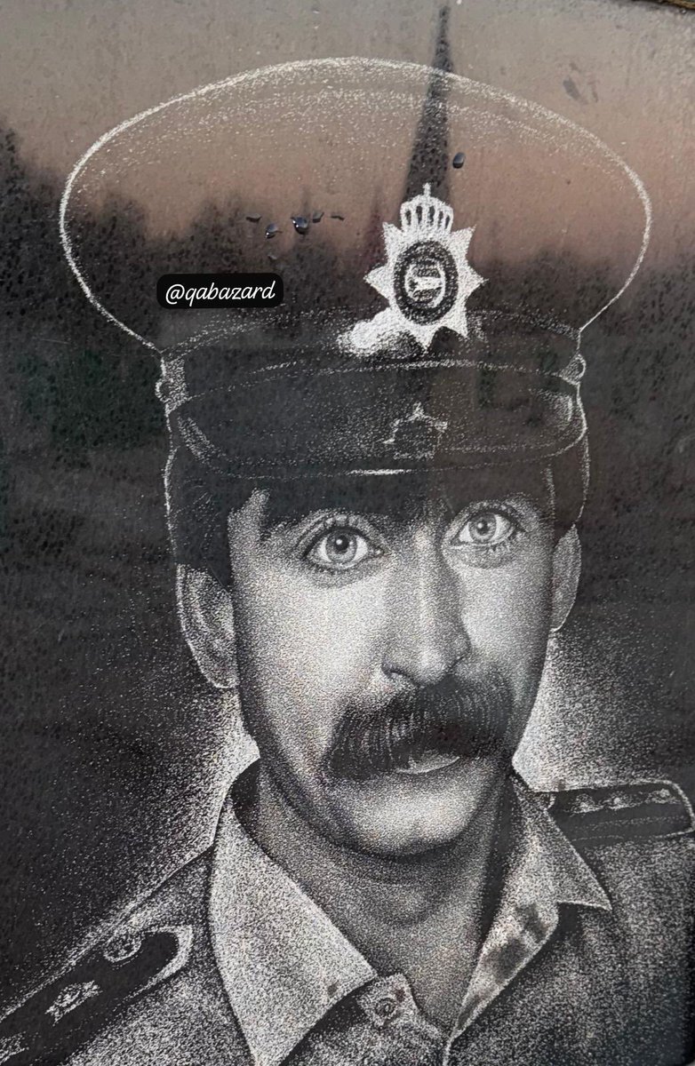 وطنٌ
برائحة
الشهداء
فكيف لا يغار
منه الياسمين، الشهيد
السعيد أحمد محمود قبازرد
16/09/1990 🇰🇼