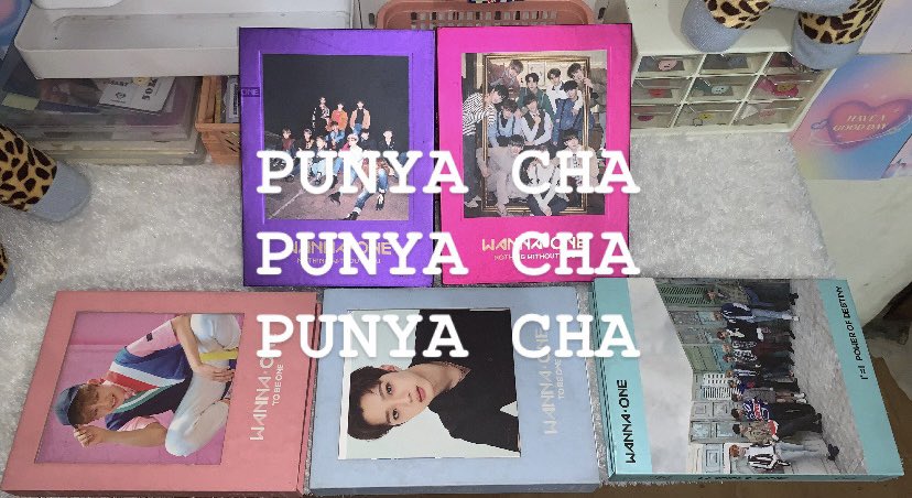 mochieuw's tweet photo. WTS PRELOVED TEULIGHT OFFICIAL TREASURE &amp; ALBUM WANNAONE 

teulight 
✅good condi 
✅box agak damage
✅1x dibawa konser
✅non benefit, ada strap
 💰455k

album wannaone 
💰all 100k
✅ver : to be one pink &amp; blue, nwy wanna &amp; one, power of destiny
✅fullset

 co 🍊
#zonauang #wts https://t.co/GrcZEoPIEh