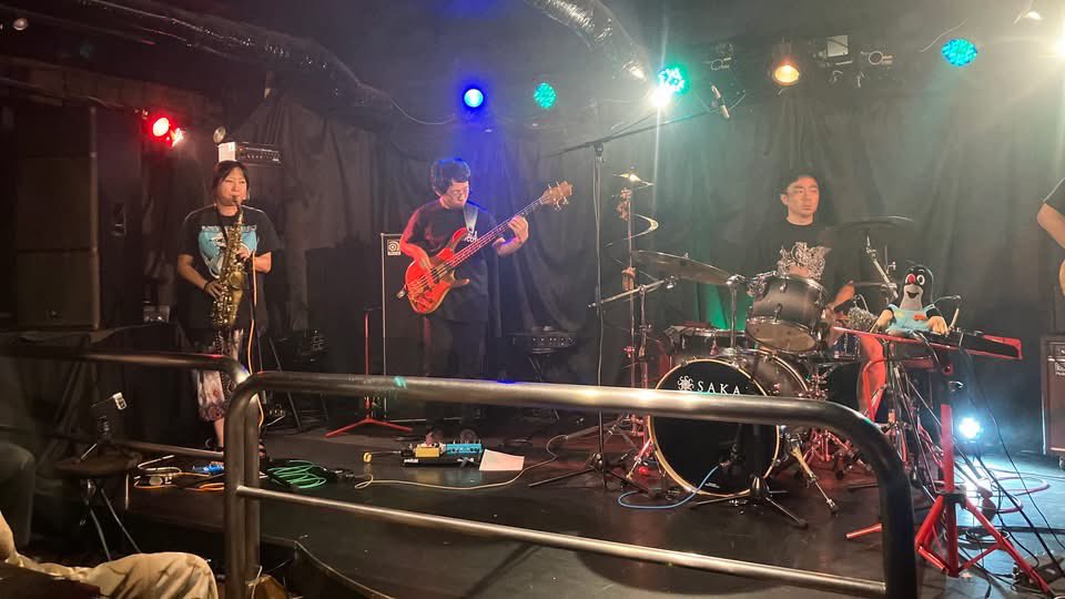 peterbaltan's tweet photo. 札幌プログレナイト2025
一昨日無事に終わりました〜
4バンド中、うちのバンドだけ歌入り
4バンド中、2バンドはサックス入り
4バンド中、4バンド女性メンバー入り
4バンド中、4バンド曲が長い(笑)
色々と勉強になるLIVEでした〜
#odd4
#Meganuron
#西山塚
#Nu_Boycott
#札幌プログレナイト https://t.co/aCAKJiRWIr