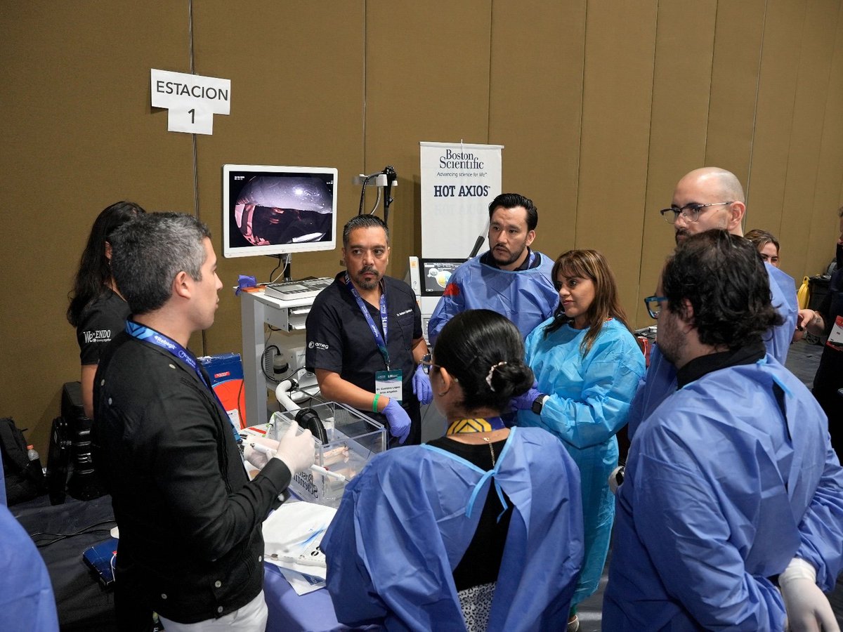 AmegMexico's tweet photo. Segundo día del Curso Hands On en el marco de la LIII Reunión Nacional de Endoscopia Gastrointestinal. 🥼✨
#TodosSomosAMEG #SomosEndoscopistas #AprendiendoJuntos #EndoscopistasCertificados #FemScope #MujeresEndoscopistas
#AMEG2025EsRosa https://t.co/CsmeGg6pOW