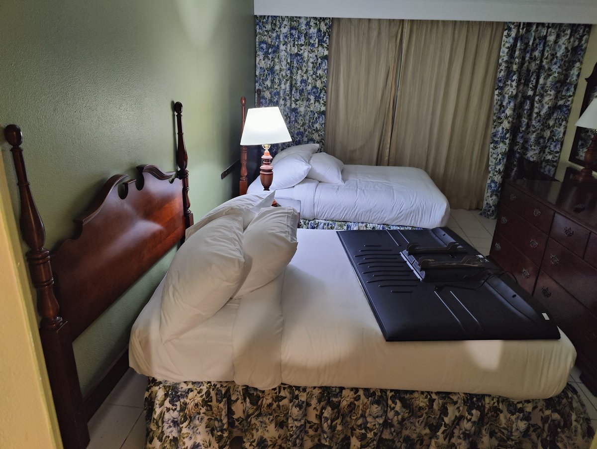 AdamThompson0_o's tweet photo. @TUIUK @ManchesterEven @LivEchonews @BBCNews @BBCBreaking @BBCLookNorth @TUIUK Some more pictures of this hotel. This is the room we've been given, furniture in the middle of the room, TV on the bed, holes in the walls, cracked/sharp floor tiles. and told by the staff "we can't fix it tonight so either move the stuff yourself or go to another hotel https://t.co/sJbhoryjWT