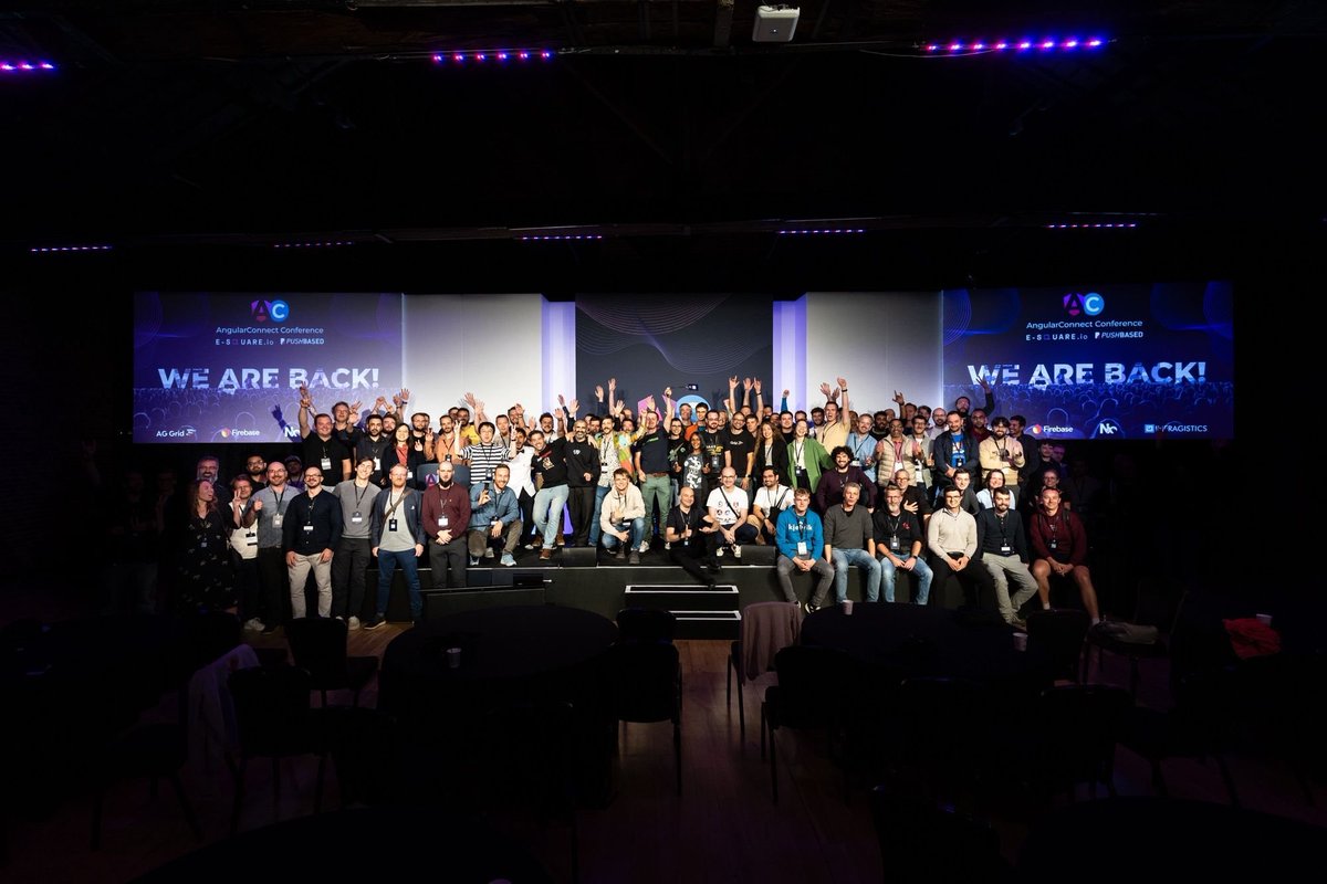 nomadcoderai's tweet image. well done @AngularConnect . Love from #ngIndia