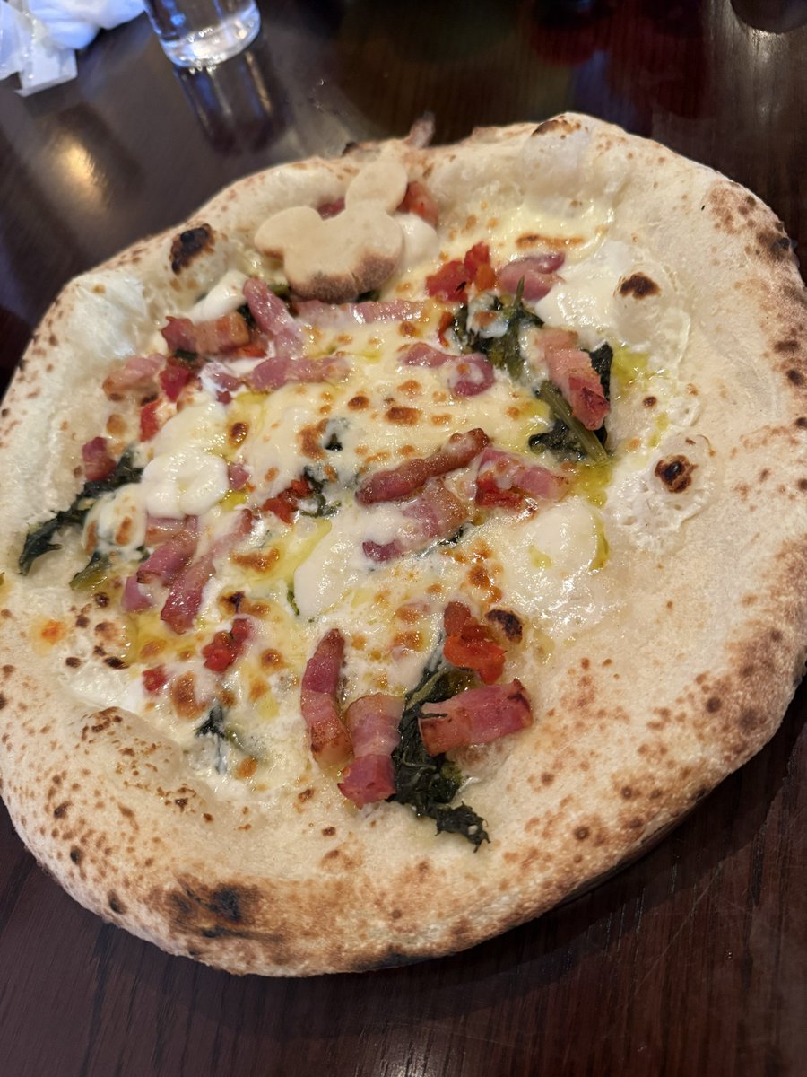 rii_dd's tweet photo. 🍓🍕🫶🫶 https://t.co/ig6mCDuubN
