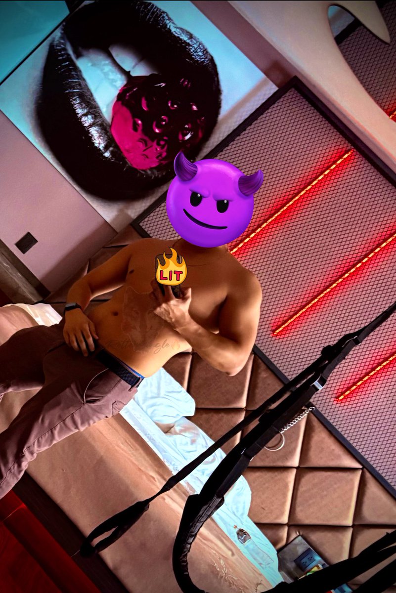 -La sensualidad y el erotismo de una mujer no se conoce, se merece…🔥😈

Qué fin tan delicioso…no me cansaré de decir que el pre con la pareja es de lo más excitante…🥵

Mes pa’ trio…🇲🇽🇲🇽🇲🇽

#swingersméxico