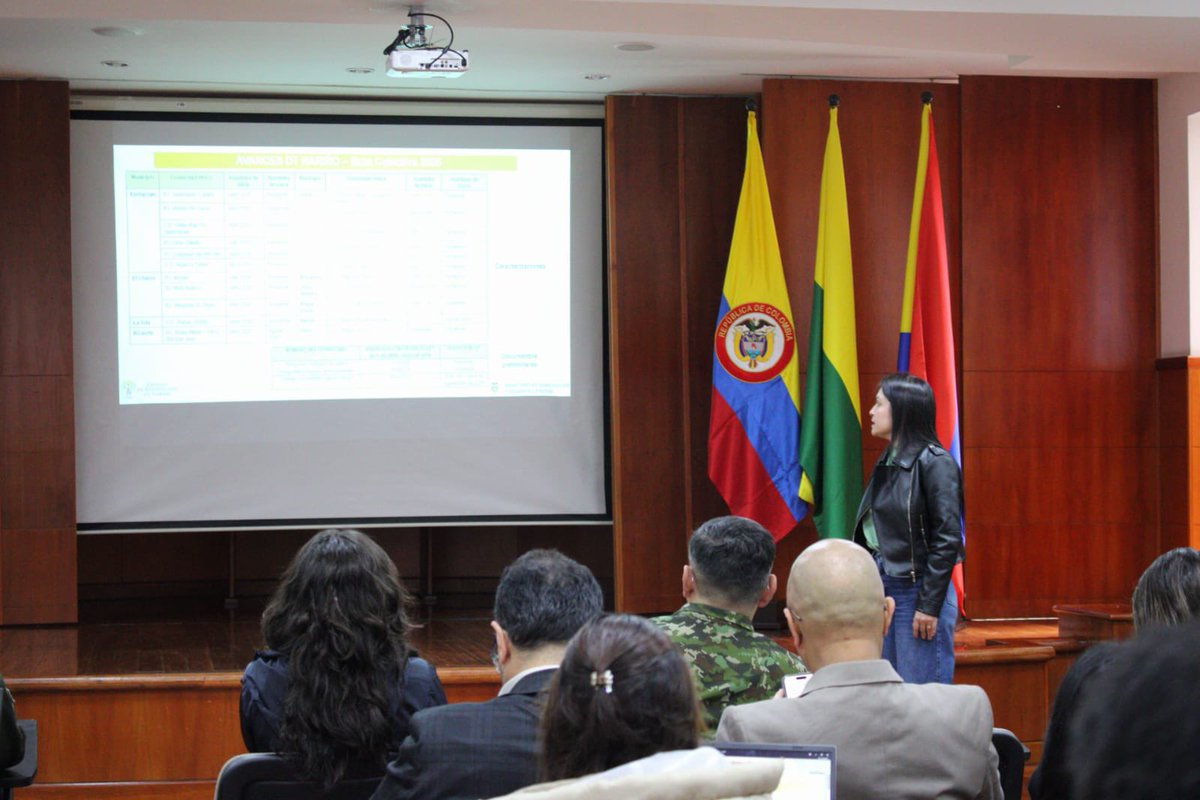 URestitucion's tweet photo. 📍La Dirección Territorial Nariño lidera el II Subcomité Departamental de Restitución de Tierras, un espacio de articulación institucional orientado al seguimiento del cumplimiento de órdenes judiciales en los procesos de restitución. Con la participación de ORIP, @igacColombia, @AgenciaTierras y entidades #SNARIV, se socializan avances y se fortalecen las acciones para garantizar respuestas efectivas a las víctimas en el departamento.