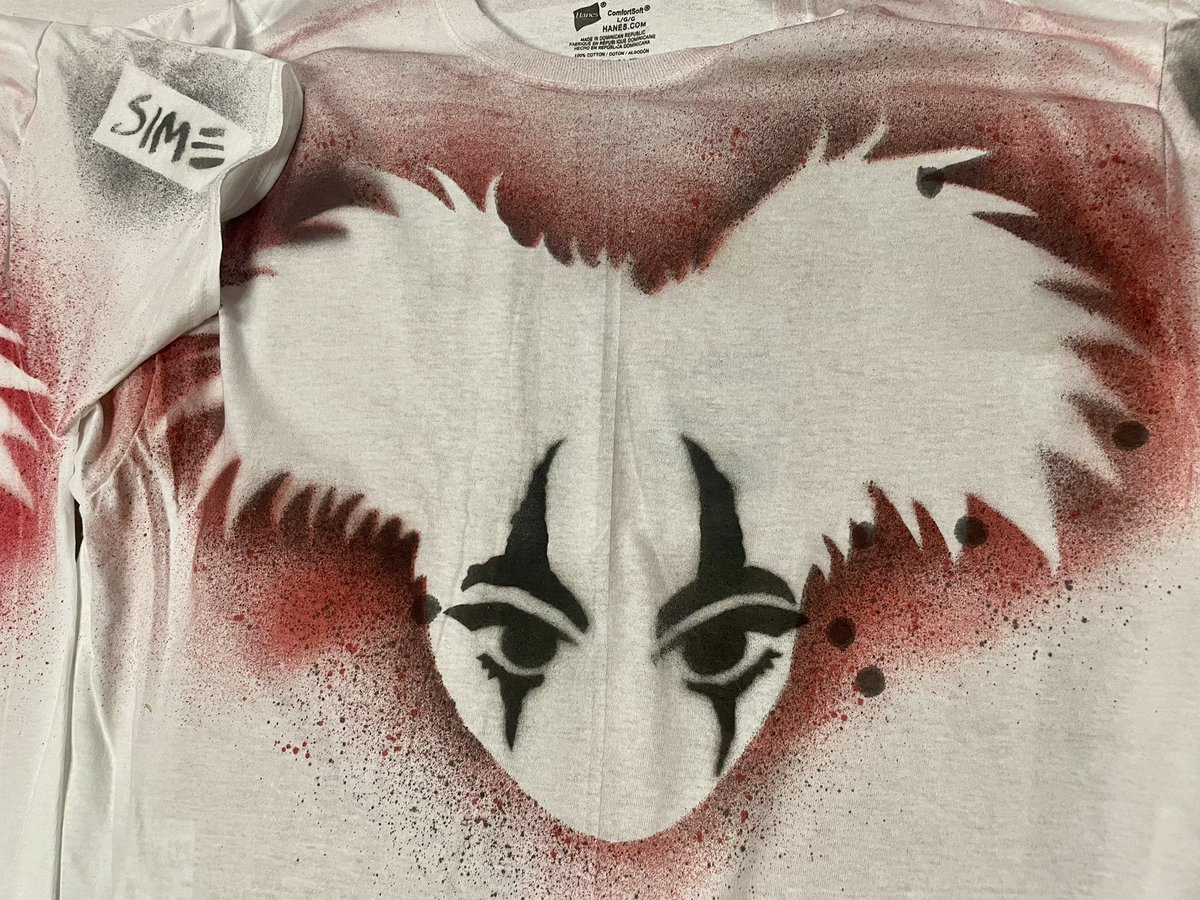 jamessime's tweet photo. Here’s a sneak peek at the Harley Quinn t-shirts I made for the ARKHAM ASYLUM VAUDEVILLE stage production at @eclecticboxsf this October! Each are hand made and unique pieces of wearable art crafted in my old school punk rock stencil style. #harleyquinn #arkhamasylum #stencilart https://t.co/26i7sOptbN