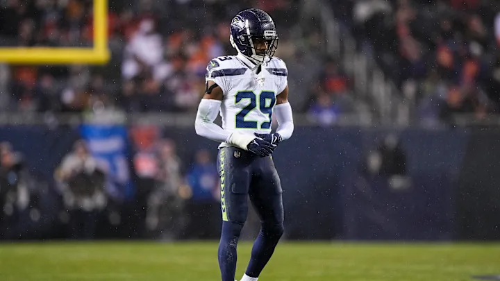 hawkblogger's tweet photo. Josh Jobe through two games:

Targeted: 9 times
Receptions Allowed: 2 catches
Yardage Allowed: 8 yards
Longest Completion: 7 yards
YAC: 3 yards
Interceptions: 1 pick
Passer Rating Allowed: 0.0

👀 @RSherman_25 https://t.co/G7vrjTQYko