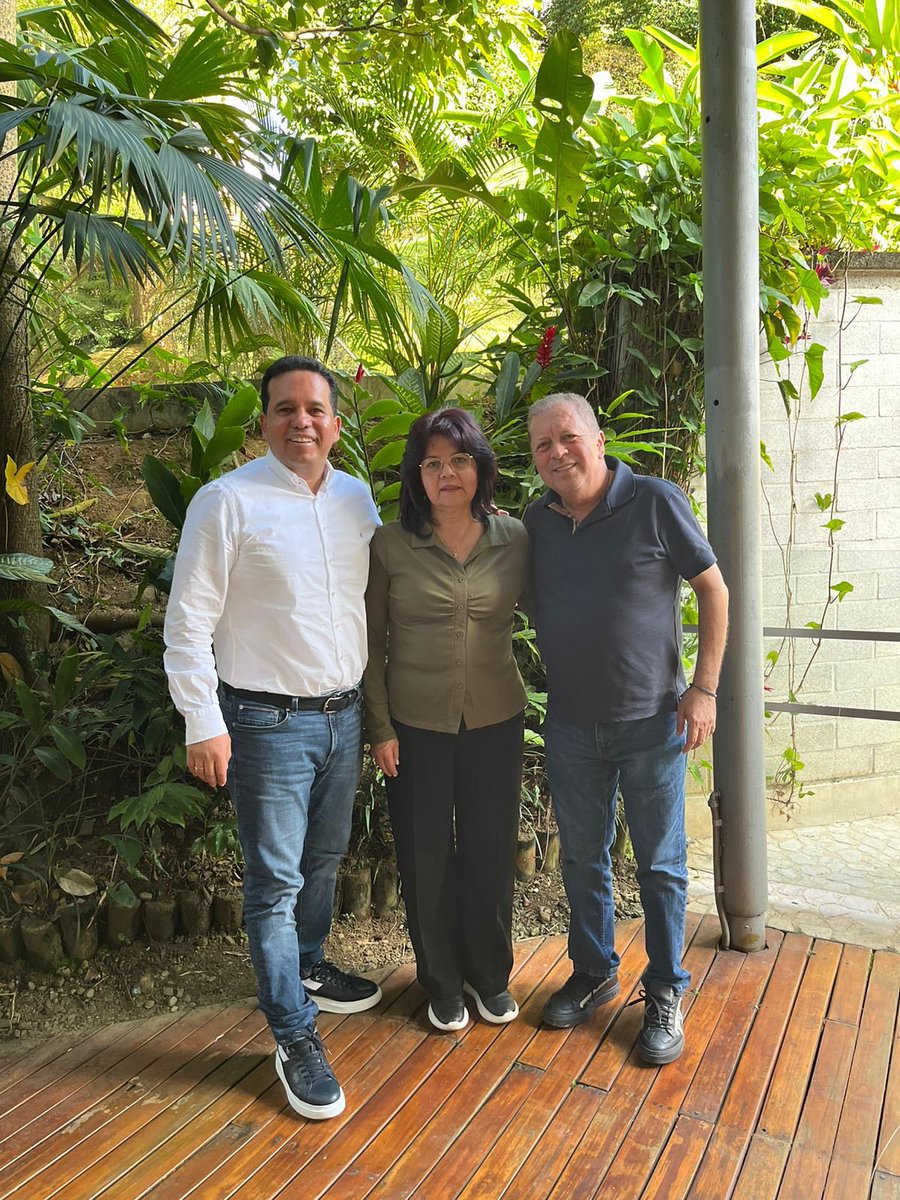 💙 Con una amplia trayectoria en el concejo de Sonsón, la concejala Belén Valencia reafirma hoy su apoyo al equipo de Antioquia.

#TrabajandoPorAntioquia
#EquipoDeAntioquia