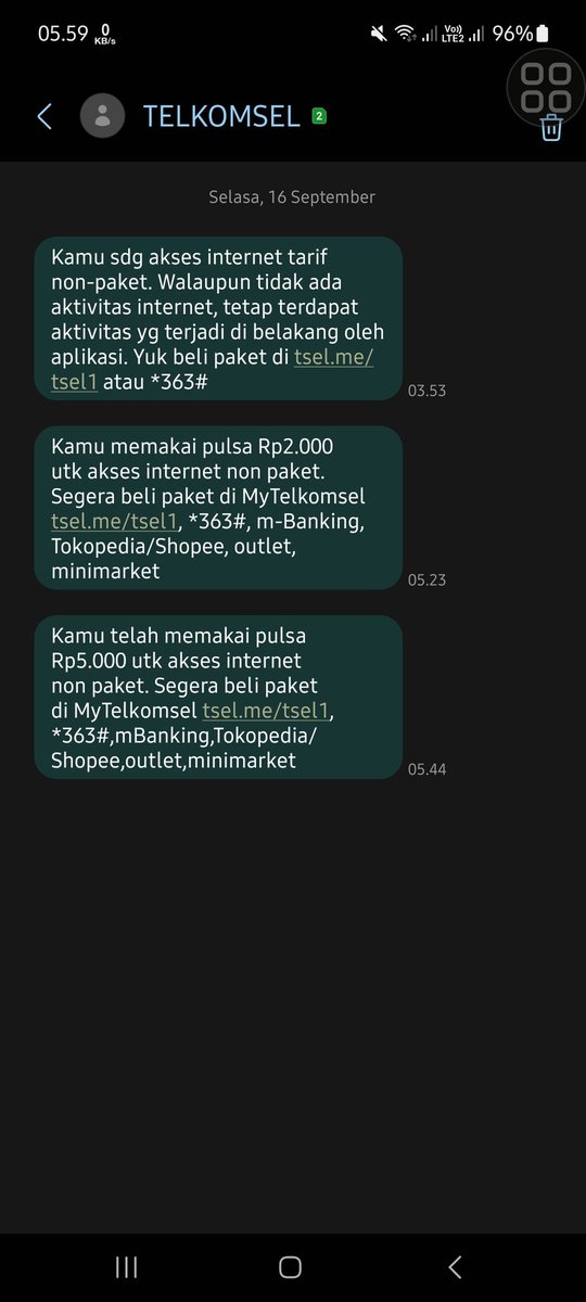 Mang_Ade1's tweet photo. Sekelas @Telkomsel masih suka nyuri pulsa ? Wifi nyambung ga ngaruh tetep aja dijadikan alasan. . . .tolong dong @BPKN_RI ambil tindakan, mungkin bukan hanya sy saja yg sudah jd korban https://t.co/CnyWvAWWTy