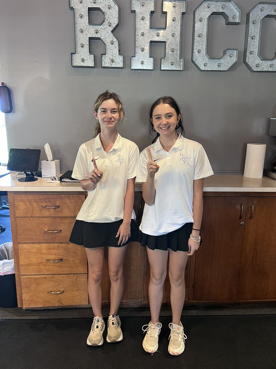 Ryann Leibhart 1st place in varsity. Taya Brabec 1st place jv. #lakeviewvikes