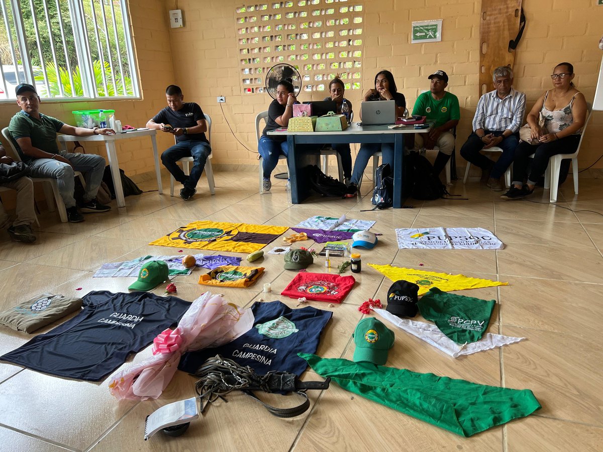 🌿🟡 Desde hace 40+ años caminamos el #NorteDelCauca, tejiendo luchas por la vida y la dignidad.

Hoy, 15 de sep, junto a organizaciones campesinas e indígenas articuladas en el <a href="/coord_pupsoc/">PUPSOC</a>, seguimos fortaleciendo la unidad 🌽 y nuestros procesos comunitarios.