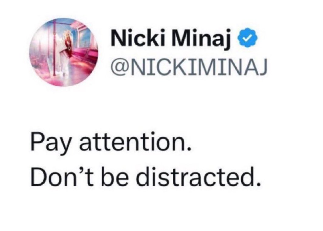 nicki Minaj should be our only FOCUS don’t be a DUD