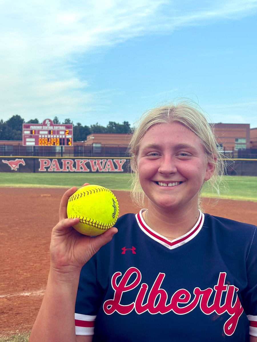LHSEagles_SB's tweet photo. COMEBACK COMPLETE! 🦅 Eagles defeat Parkway Central 7-5. 
Grace Alexander blast her first HR of the year &amp; Annabel Nelligan picks up her first career win in the circle! @EaglesLibertyAD @WSDLibertyHS https://t.co/A7Cgaw8coE