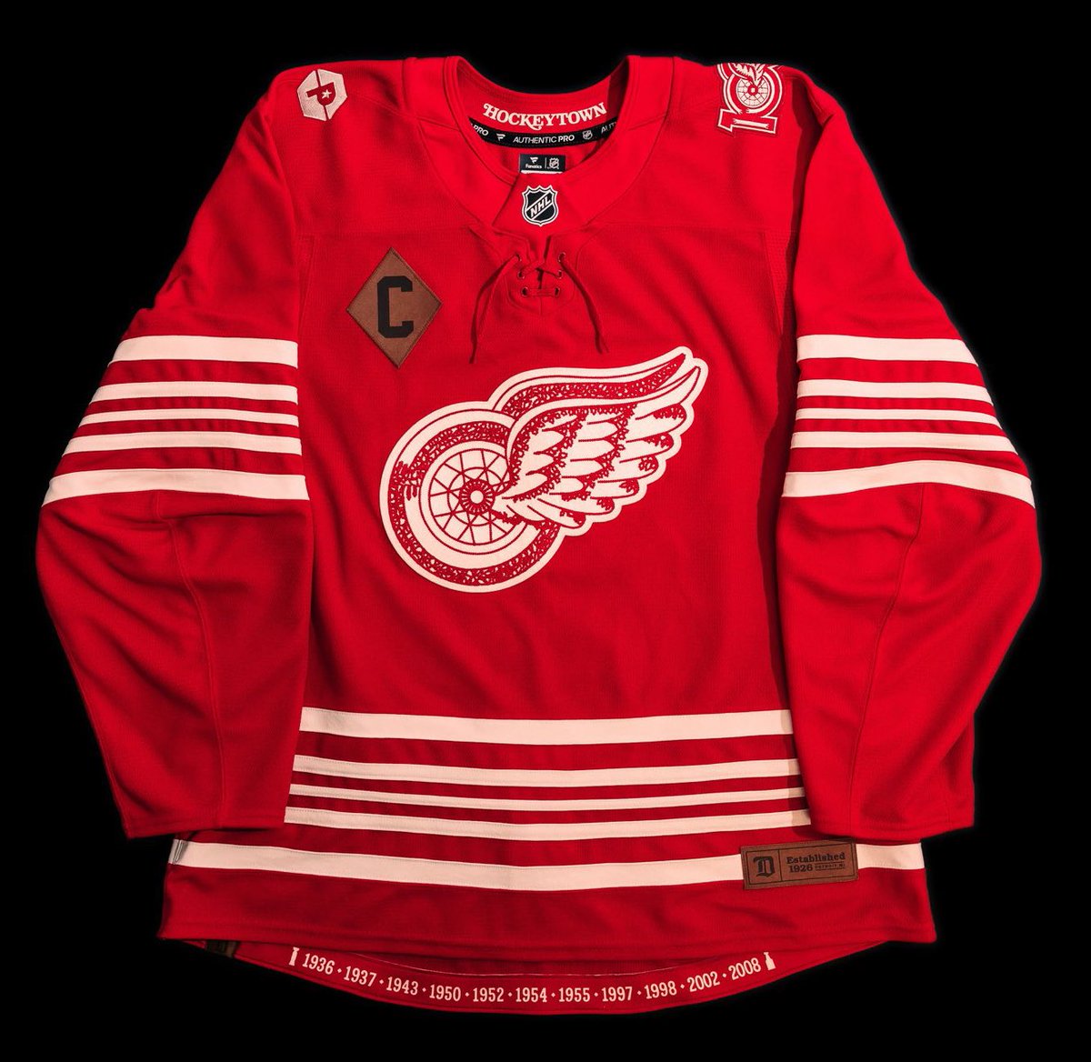 EHClothing's tweet image. The Red Wings Centennial jerseys are here🔥

Thoughts?🤔