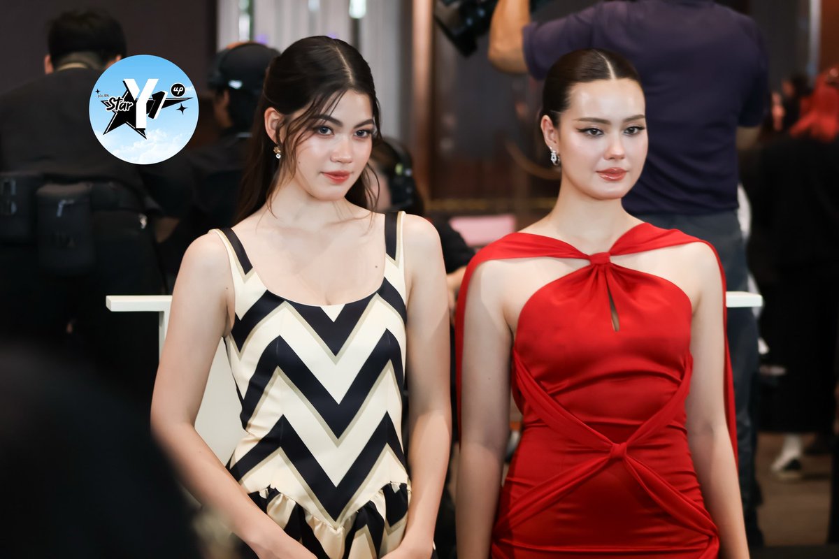 เดนิส เจลีลชา - ชาร์เลท วาศิตา
ในลุคเข้าร่วมงานแถลงข่าว ELLE Fashion Week 2025 พร้อมเปิดตัวเหล่าดีไซเนอร์ไทยแถวหน้าและรุ่นใหม่ที่พร้อมมาสร้างปรากฎการณ์สุดยิ่งใหญ่

#EFW2025PressCon 
#EFW2025 
#SeeYouAtTheTent
#EFW25ATICONSIAM
#denisejelilcha
#charlettewasiiita