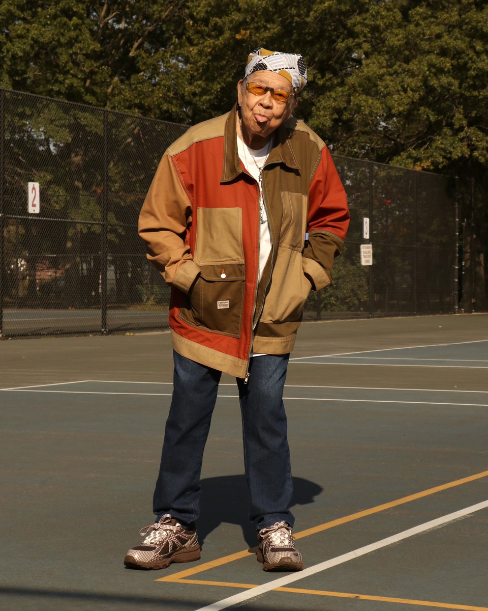 peter_devito's tweet image. did a photoshoot with my grandma on a tennis court because of the tennis balls on her walker 🎾