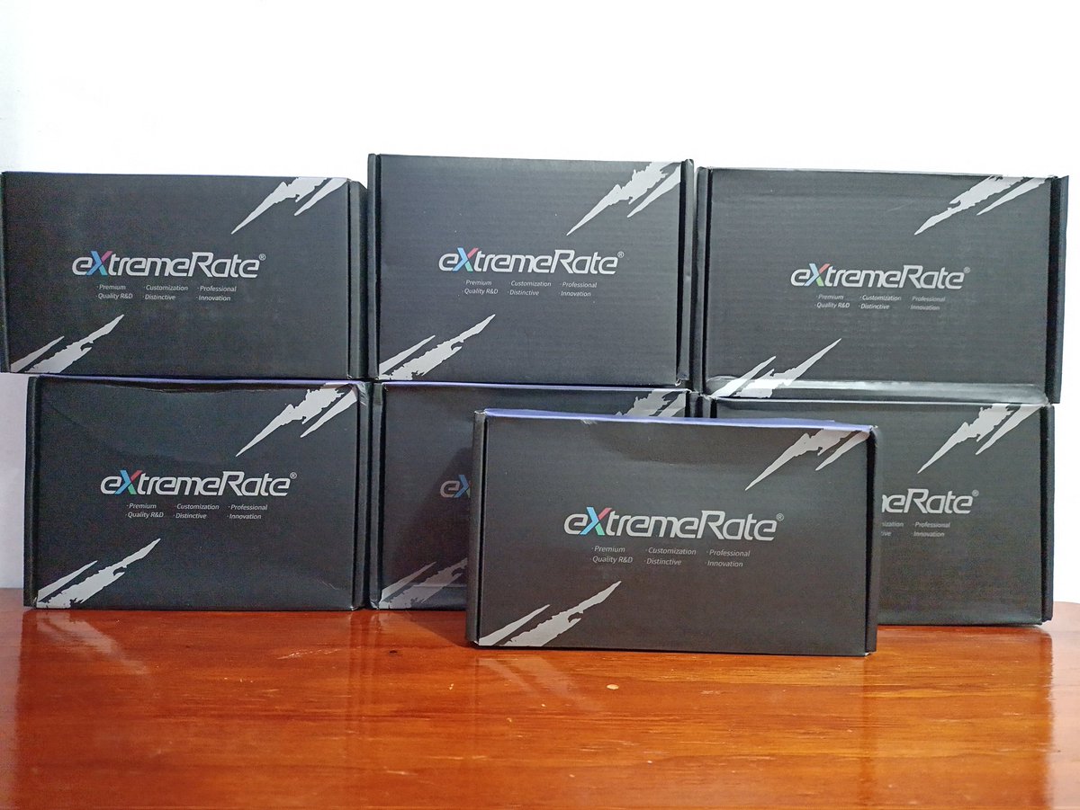 gux360's tweet image. A few week's ago when the Gamescom contest started I mentioned that I'd like to win the NS2, and if I did I'd give the NS1 to my little brother. Well, a promise is a promise. Thank you so much to @HexController @PlayVitalGaming and @ExtremeRate I am very grateful to all of you.
