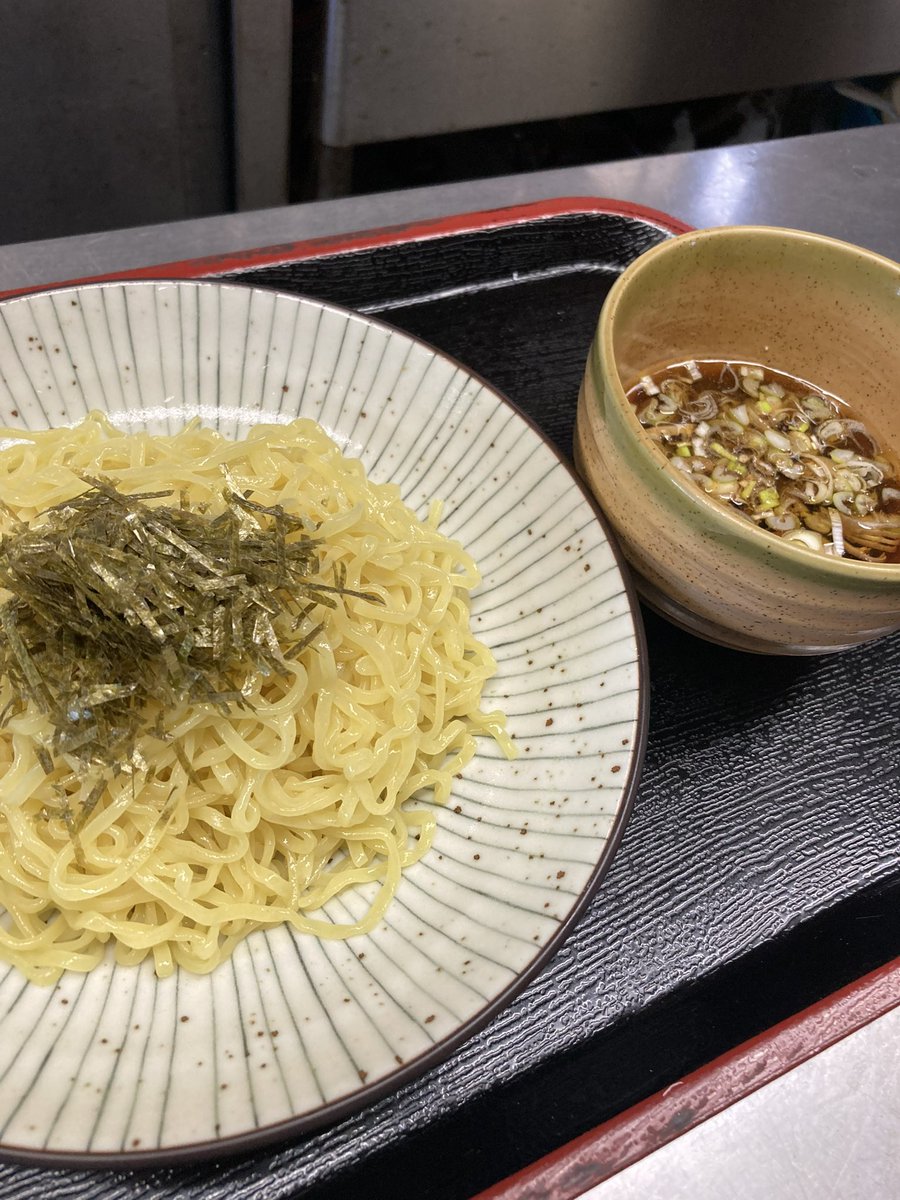 今日の日替りランチ
　　9月16日(火)

【冷たぬきうどん、ミニカレー】税込600円です

限定
【ざる中華、ミニカレー】税込750円

あります

ライス大盛り100円
麺大盛り150円です

#日高市ランチ　#日高市居酒屋　#日替りランチ #海老天丼