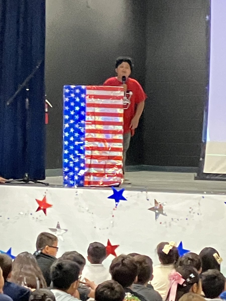 penceSBUSD's tweet image. It was a jammed packed day of events at Pence today. It began with the welcoming of our Pence Penguin, Student Council Speeches &amp;amp; Elections and last but not least recognizing students for their attendance in school. Penguins Rock!🐧 @sbusd_news #pencepenguins @Supt_SBUSD