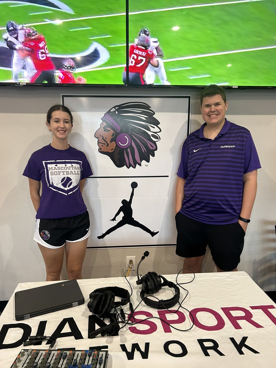 MHS19_ATHLETICS's tweet image. Great job tonight by Owen and Avery putting a spotlight on Boys Soccer! Proud of these kids producing and putting together a quality show every week!