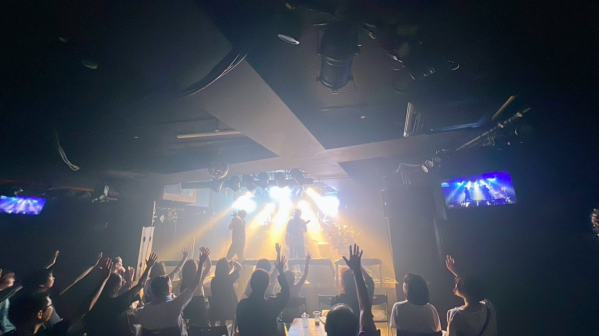ALH_TKM's tweet photo. 昨日は原宿RUIDOでI’sCUBEの主催イベントへ！
朝から仲間たちと自分らしくずっと笑顔でいれる一日でした。
I’sCUBEも湯野川広美も素晴らしすぎた！

何でも長くやってみるもんです。

祝日のお昼に足を運んでくれた皆さまありがとうございました☆

#iscube #湯野川広美 #ALLaNHiLLZ #���宿ruido https://t.co/PB8W5w4owF