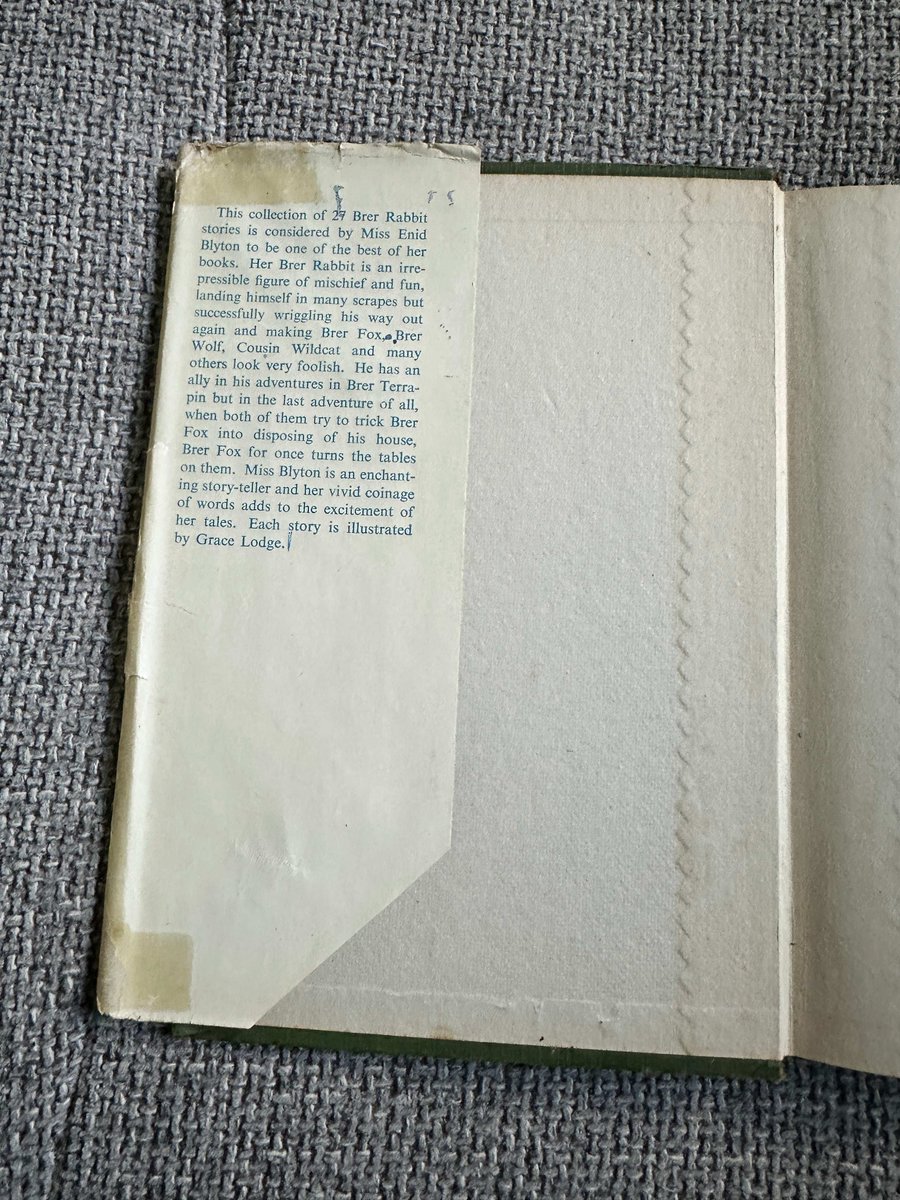 HoneyburnBooks's tweet image. 💖 1948*1st* Brer Rabbit Book - Enid Blyton (Grace Lodge Illust) Latimer House Ltd 💖 by Honeyburn Books (UK)

Starting from 🤑 £55.00 🤑

Shop now 🛍️ at tinyurl.com/27wwuy7q

#1948 #BrerRabbit #BrerRabbitBook #EnidBlyton #EnidBlyton #GraceLodge #LoveEnidBlyton