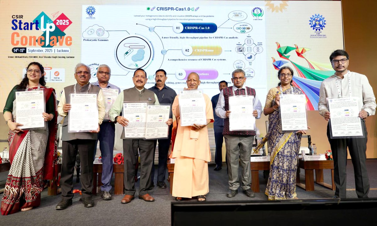 Byte_Books's tweet photo. Big Update from Lucknow~

📢 CSIR Startup Conclave-2025 successfully concluded

🤝 Exchange of important MoUs between institutions
🧪 Four major CSIR labs in Lucknow – NBRI, CDRI, IITR and CIMAP
🌾 Continuous research for enhancing farmers’ income & transforming citizens’ lives

With the gracious presence of Hon’ble CM @myogiadityanath & Union MoS (Independent Charge) @DrJitendraSingh

#CSIR #Lucknow #StartupIndia #UPCM #Innovation #YogiAditynath