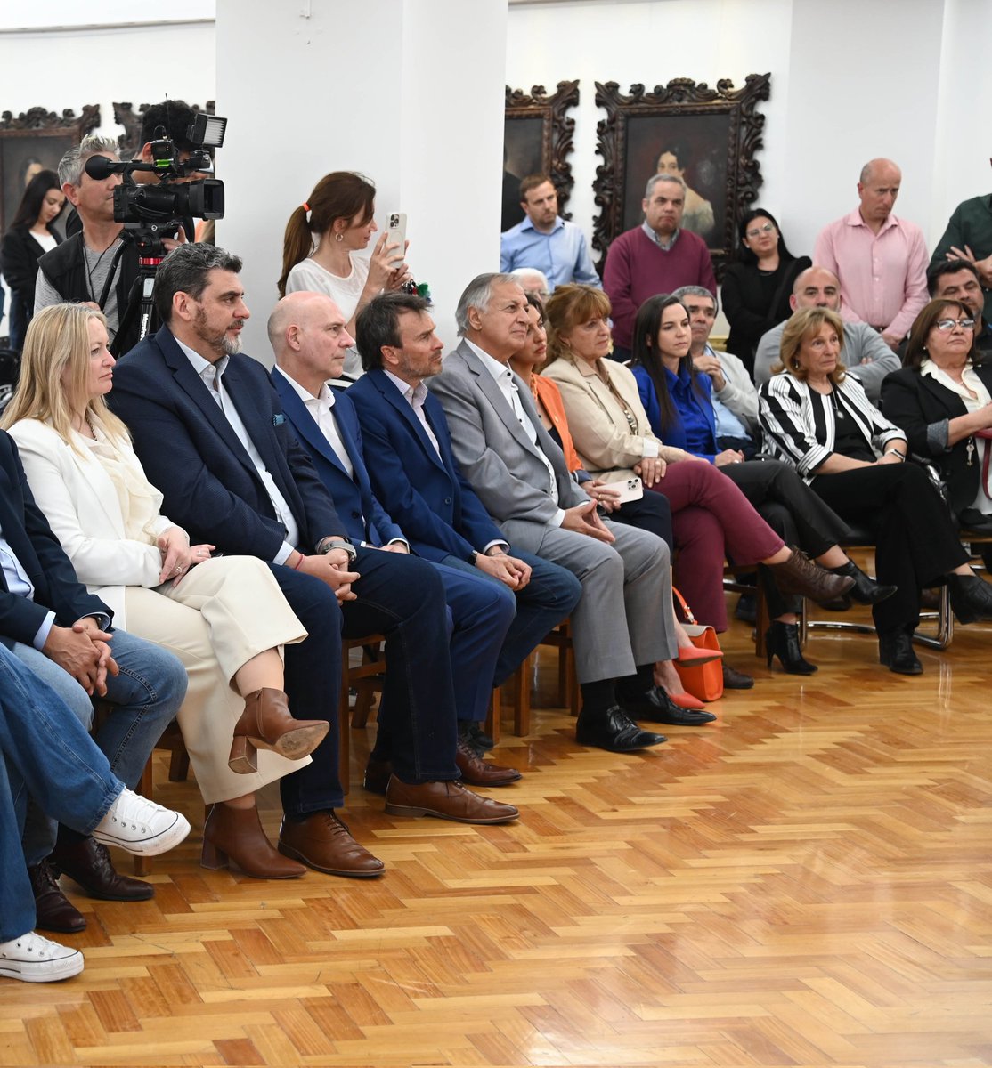 Acompañé a la contadora Andrea Molina en su jura como nueva vocal del Tribunal de Cuentas. Una profesional con amplia trayectoria y capacidad.
