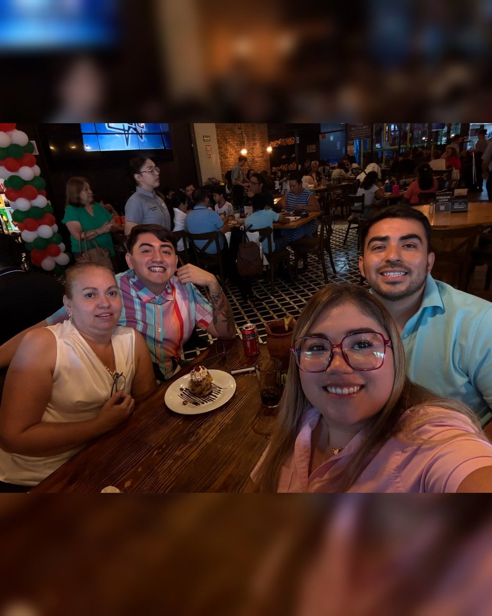 En efecto, me perdí Delfino Raza, un torneo que dudo mucho que vuelva a repetirse en Mty...
En cambio, pasé un fin de semana agradable al lado de mis amigos y mi familia! 
La verdad es que no pude pedir más! Fue el mejor fin de semana que tuve ❤️‍🩹✨
Felices 28 vueltas al sol! 🥳