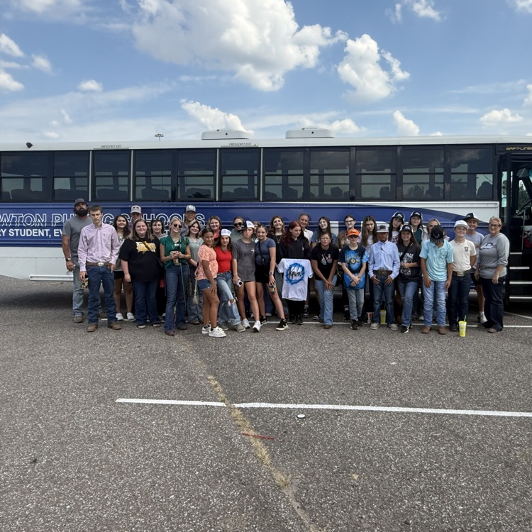 LawtonPS's tweet photo. It was a great day at the State Fair for our #LawtonPS FFA members in grades 7th-12th today! They took the early morning bus ride for livestock judging and a few good eats and treats.

#WeAreLPS #LawtonPS #oklaed https://t.co/hgNc2gEH8j