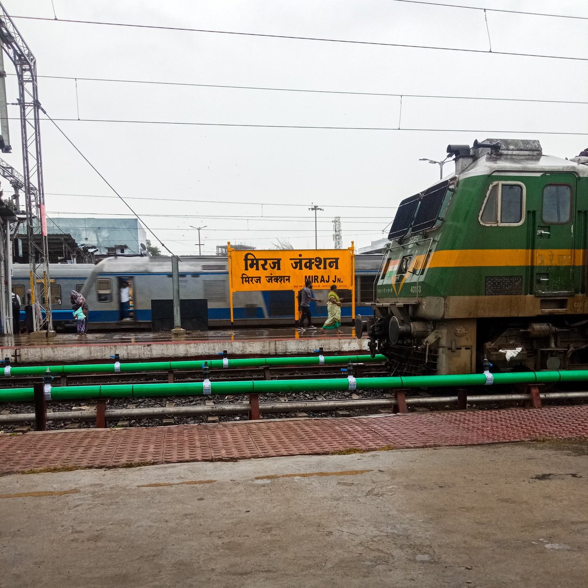 TanishPawar28's tweet photo. Neglect of #MirajJunction
Need for extended trains to MRJ
11077/78 #Jhelum Exp (Pune–Jammu Tawi) 
12129/30 #Azad Hind Exp (#Pune–Howrah)
Plus new routes:
Miraj–Pandharpur–#Hubbli Link Exp
Kolhapur–Miraj–Hyderabad Exp
Nizamabad–#Pandharpur–Miraj Exp
@drmpune
@GM_CRly
#07 https://t.co/FvtzLiUZeA