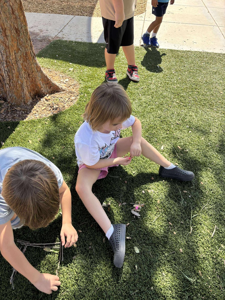 CanyonSpringsDV's tweet image. Kindergarten learned why birds lay eggs in spring 🐣. They engineered their own nests, then took their “babies” on their very first flight around the playground! 🪺✈️ #STEMLearning #KindergartenAdventures @DVUSD