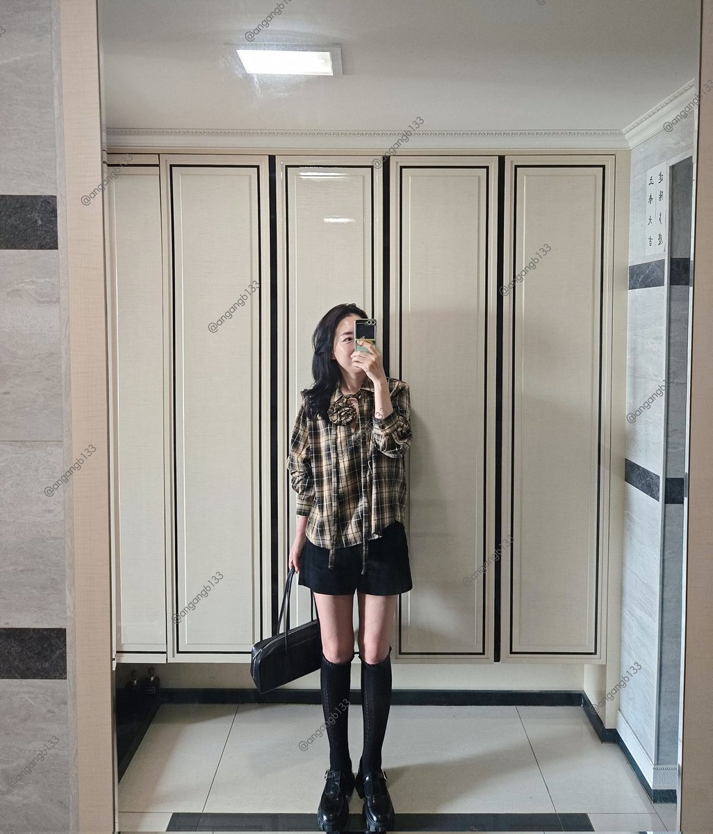 angang6133's tweet photo. 올 가을엔 check ✔️ 
그리고 돈은 일해서 벌어라. 알간?😝

#앙td_오늘의앙 https://t.co/j4LjtTNX9f