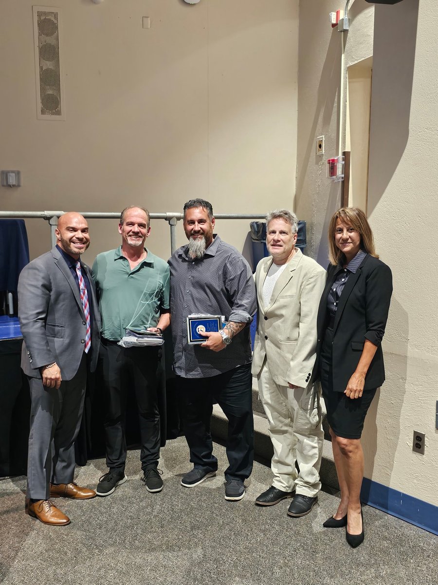 belleville_ps's tweet image. 🎉 Celebrating Excellence! 🎉

On Sept. 15, we honored amazing staff &amp;amp; community members at our BOE meeting for their dedication to Belleville Public Schools. 🌟

Thank you for making a difference every day! 💙💛

#BellevilleSchools #BPSPride #Community #Excellence