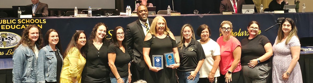 belleville_ps's tweet image. 🎉 Celebrating Excellence! 🎉

On Sept. 15, we honored amazing staff &amp;amp; community members at our BOE meeting for their dedication to Belleville Public Schools. 🌟

Thank you for making a difference every day! 💙💛

#BellevilleSchools #BPSPride #Community #Excellence
