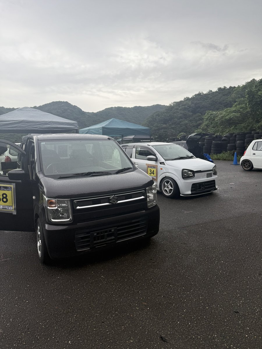 CROSS0301's tweet photo. 土曜日の間瀬楽しかったなー🤤
CVT勢��本当に速かった😅
コースも難しくてリズム取りにくい😅
でもワゴンRは中々な走りっぷりで模擬レースも楽しめました!
負けたけどね🤬
最後周仕掛けたけど届かなかった😭
CVT買っちゃおうかな🙄
#いば技研走行会
#HM35
#さいはる狩り https://t.co/8kpO1tUlqK