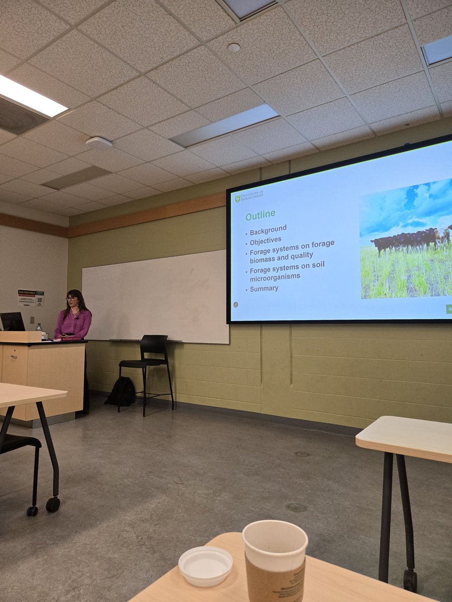 DrBart_Beef's tweet image. Congratulations, Jourdyn Sammons, on successful defense of your MSc dissertation &apos;Effect of Annual &amp;amp; Perennial Forage Systems on Biomass and Quality and Soil Microorganisms&apos;! #RegenerativeAgriculture #AppliedBeefForageResearch #LardnerLab @agbiousask