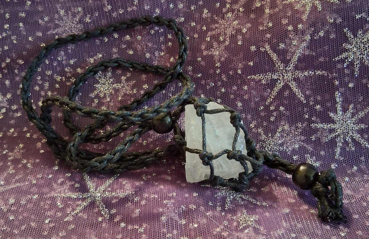 AspenWoodCoven's tweet image. New Cool Stuff! Stone Holder Necklace! #witch #witchtools #pagan #magick #spells #crystals