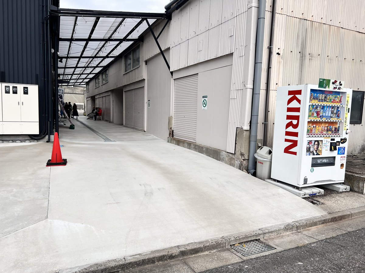 仮面ライダーゼッツ第2話冒頭の市場跡、BLACKSUNの鮫栖横丁で見に行っ