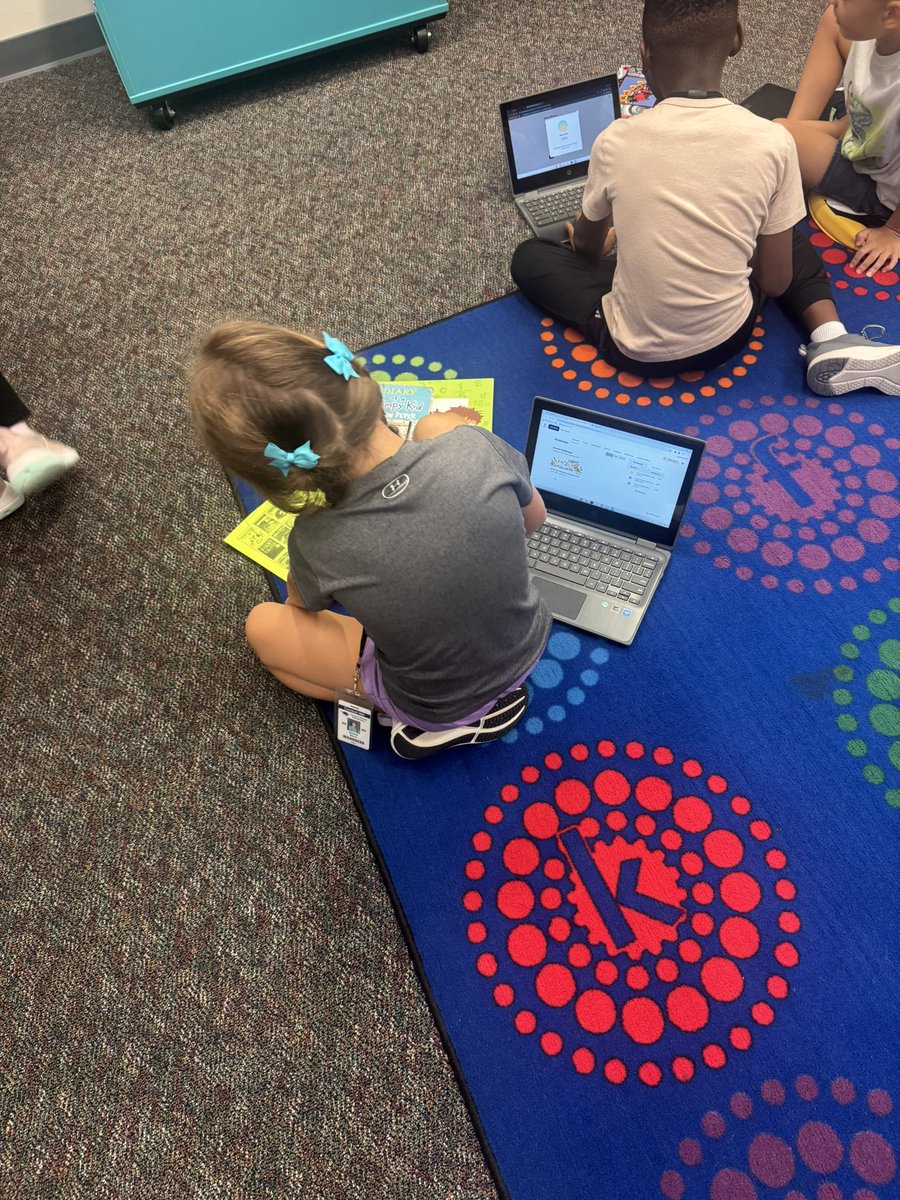 cpes_library's tweet image. Our @TISDCPES Wildcats are learning how to track their minutes and grow their reading stamina with @zoobeanreads I just know they’ll exceed our school goal of 50K minutes this year! @TISD_Libraries