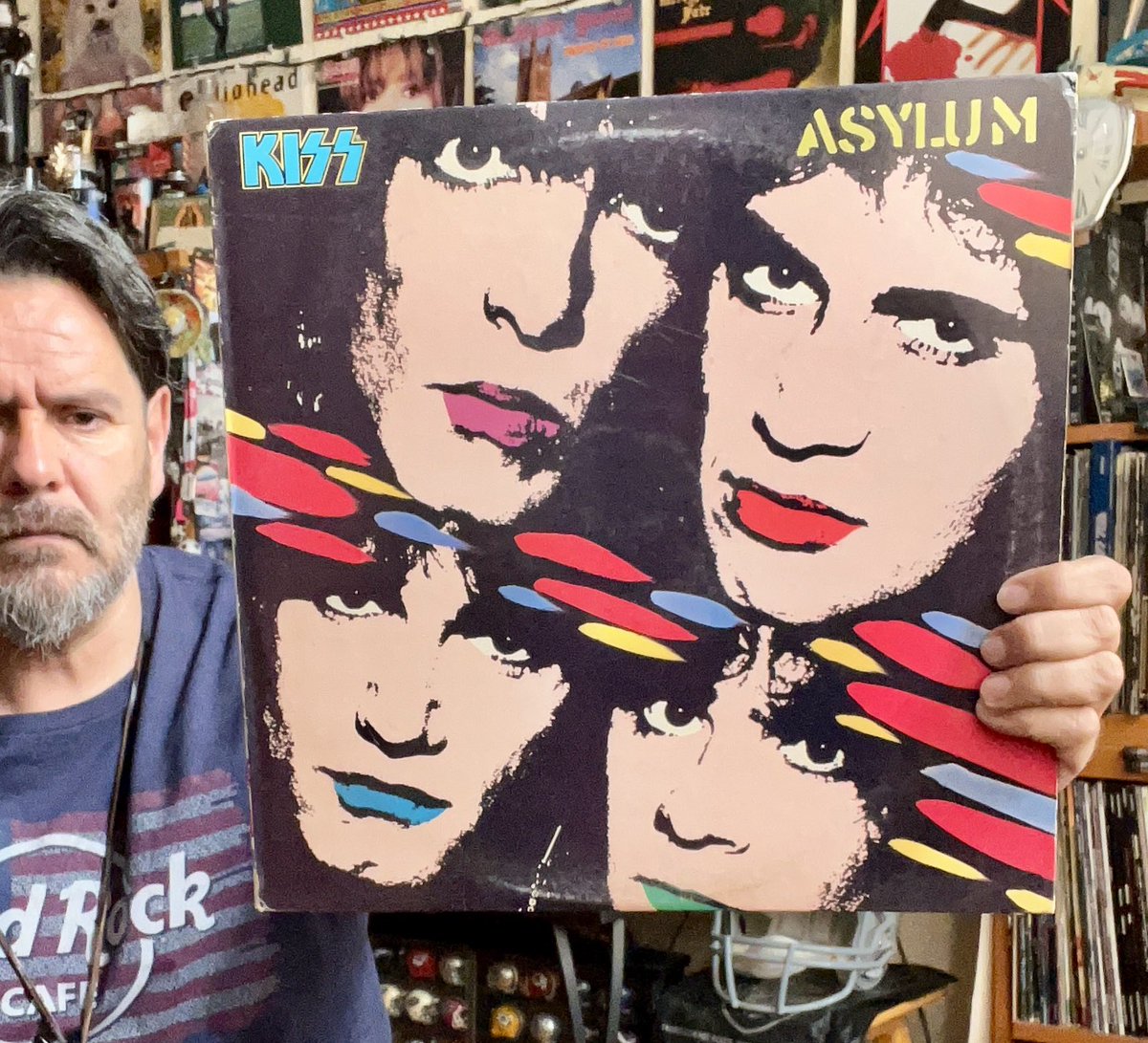 ZTNK71's tweet image. KISS
Asylum 
16.sep.1985
@kiss 
#kiss #asylum