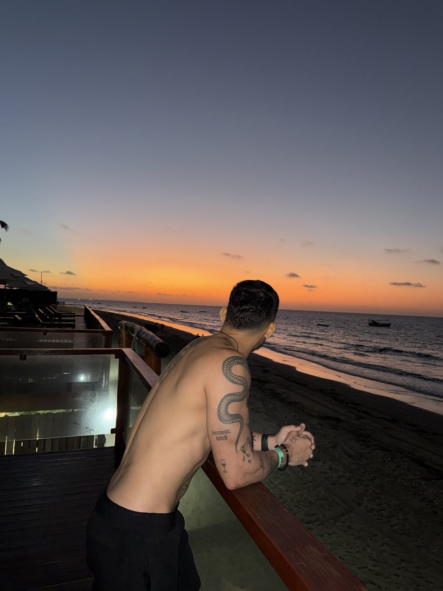 seucassio's tweet photo. Brazil 🇧🇷🇧🇷🇧🇷
#modelo #brazillian #fotografía #playa https://t.co/3a6SRDqa6j