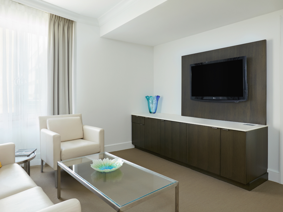 InterConCLE's tweet image. Our Patient Daily Rate offers discounted luxury accommodations for patients and their families. Enjoy a restful stay with convenient access to the Cleveland Clinic, designed for your peace of mind. #Ohio
bit.ly/3wAW1AC