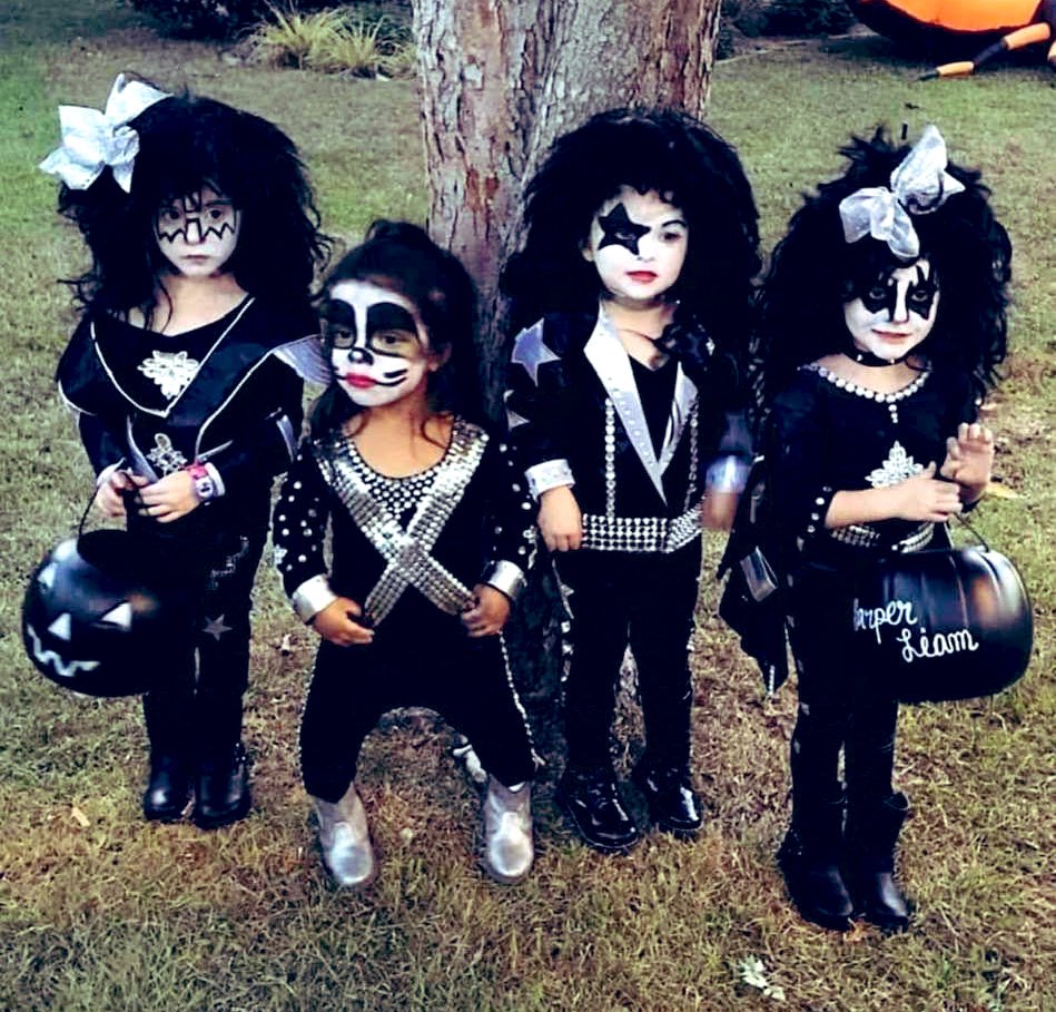 <a href="/JamesTate121/">James Tate</a>