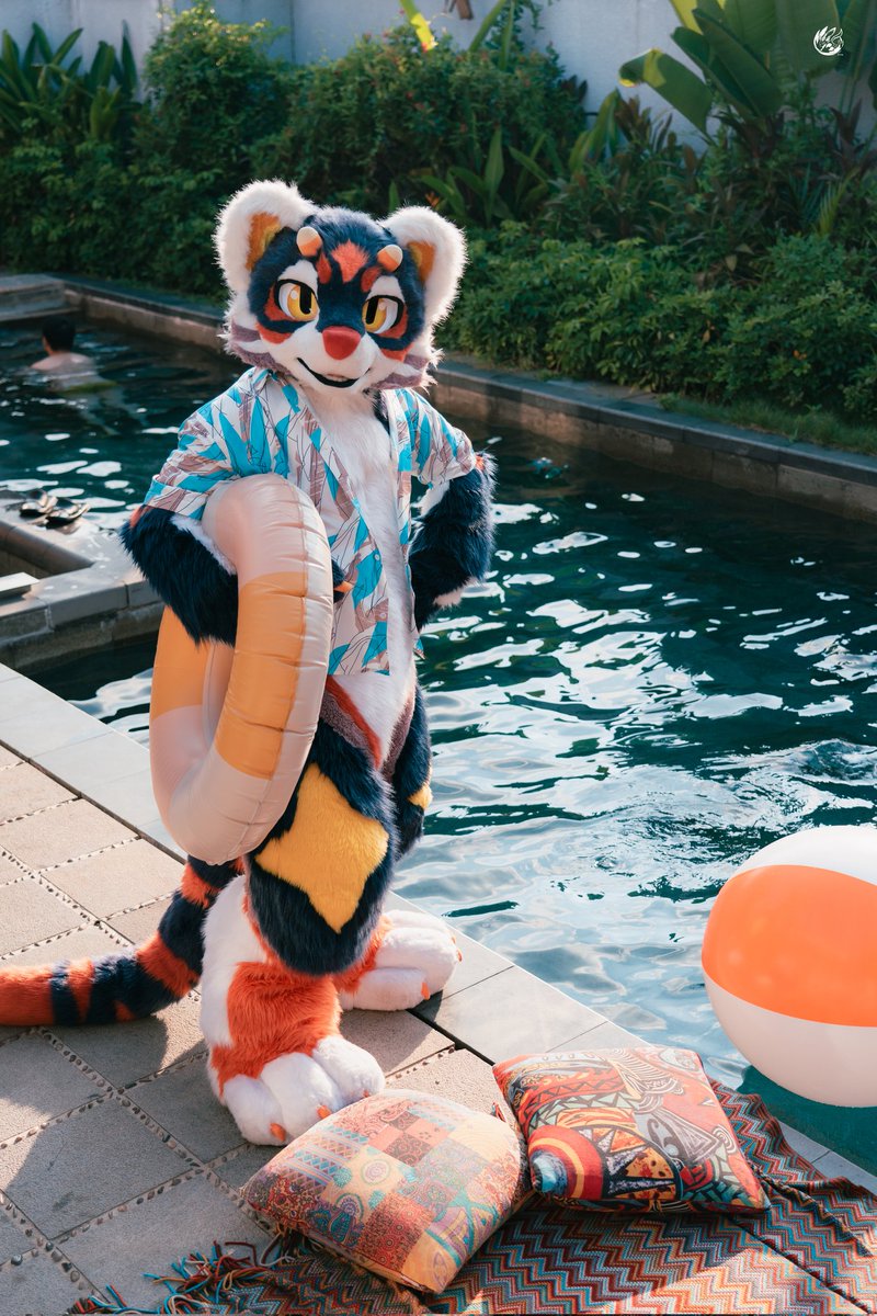 还站在那干嘛，一起来玩嘛

📷:<a href="/Einittt/">因特Einit</a>