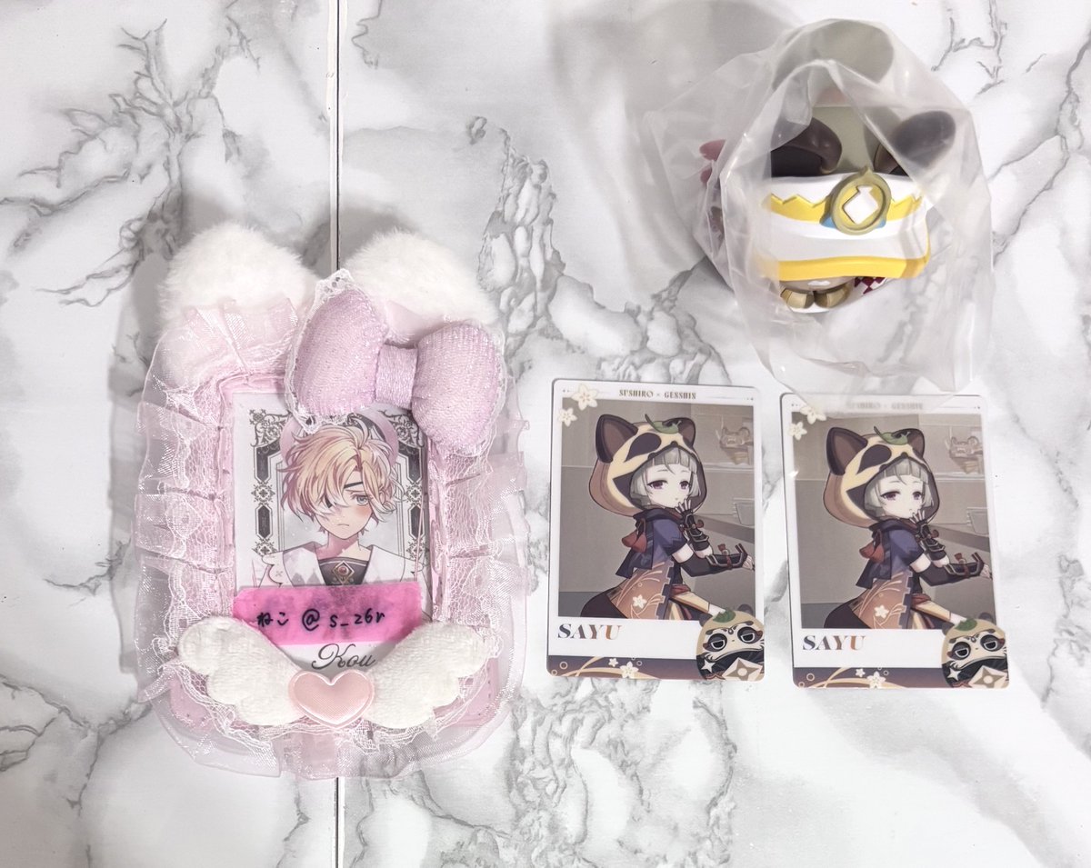 【譲渡】原神　スシロー

譲◝♡
フィギュア:カチーナ
メタリックカード:早柚×2（片方のコラボグッズコードのみ使用済）

求◝♥
まとめて2000円+送料

大阪市内手渡しまたは郵送。検索からでもお気軽にご連絡ください🍣
