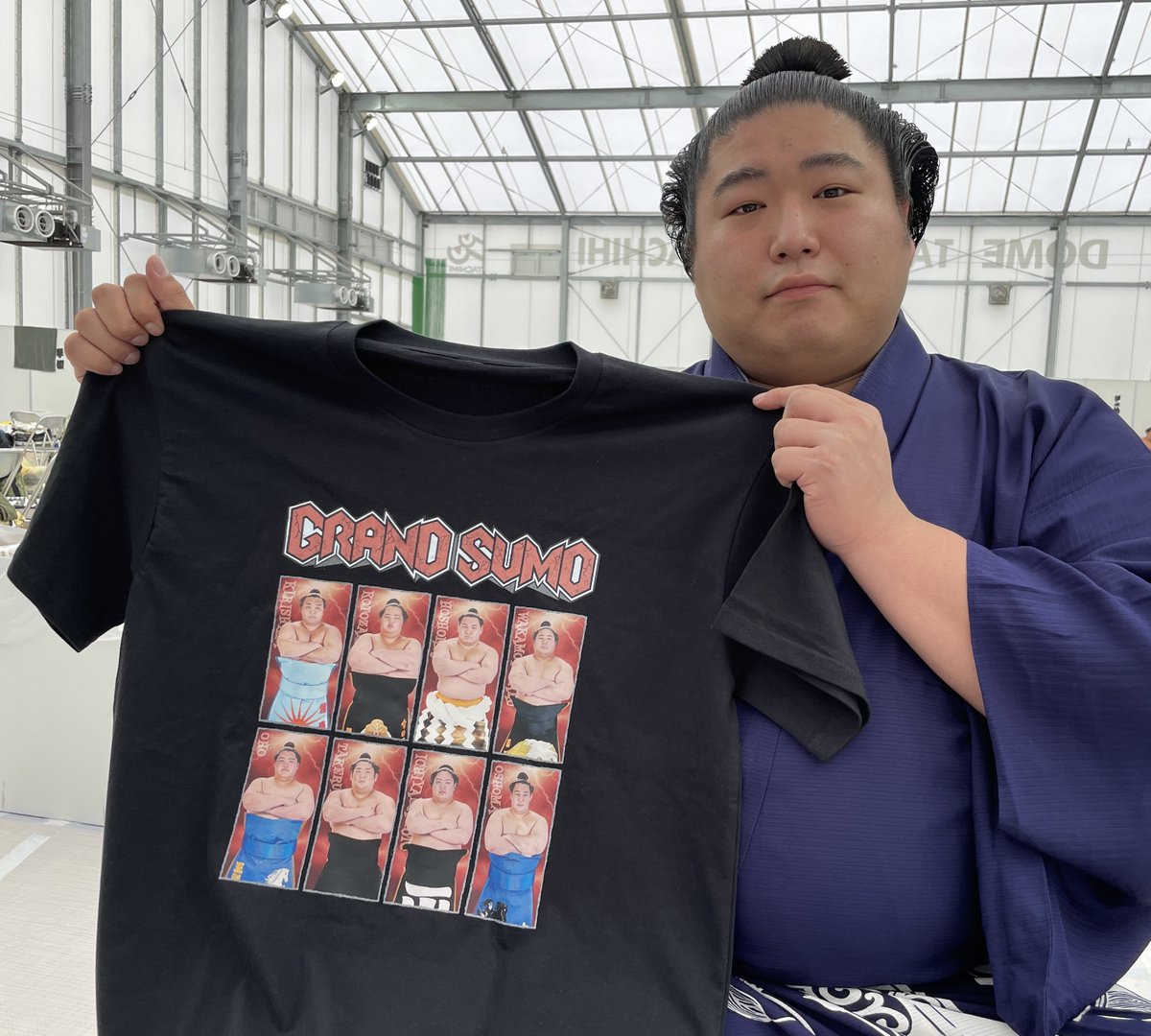 親方売店グッズ紹介🛍／ 「関取グラフィックTシャツ」 これ一枚で主役