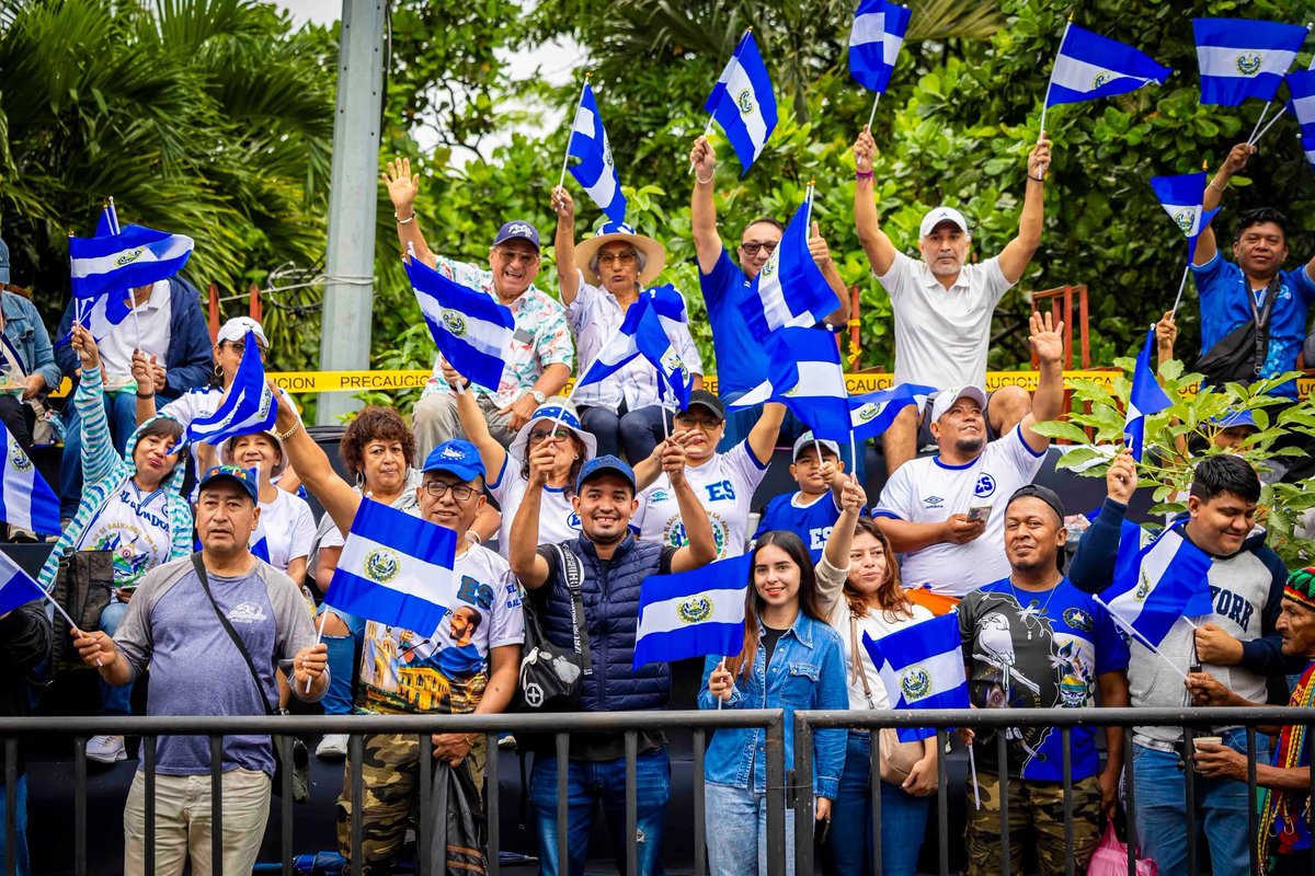 ¡#204años después, estamos haciendo #historia de verdad! 🇸🇻
